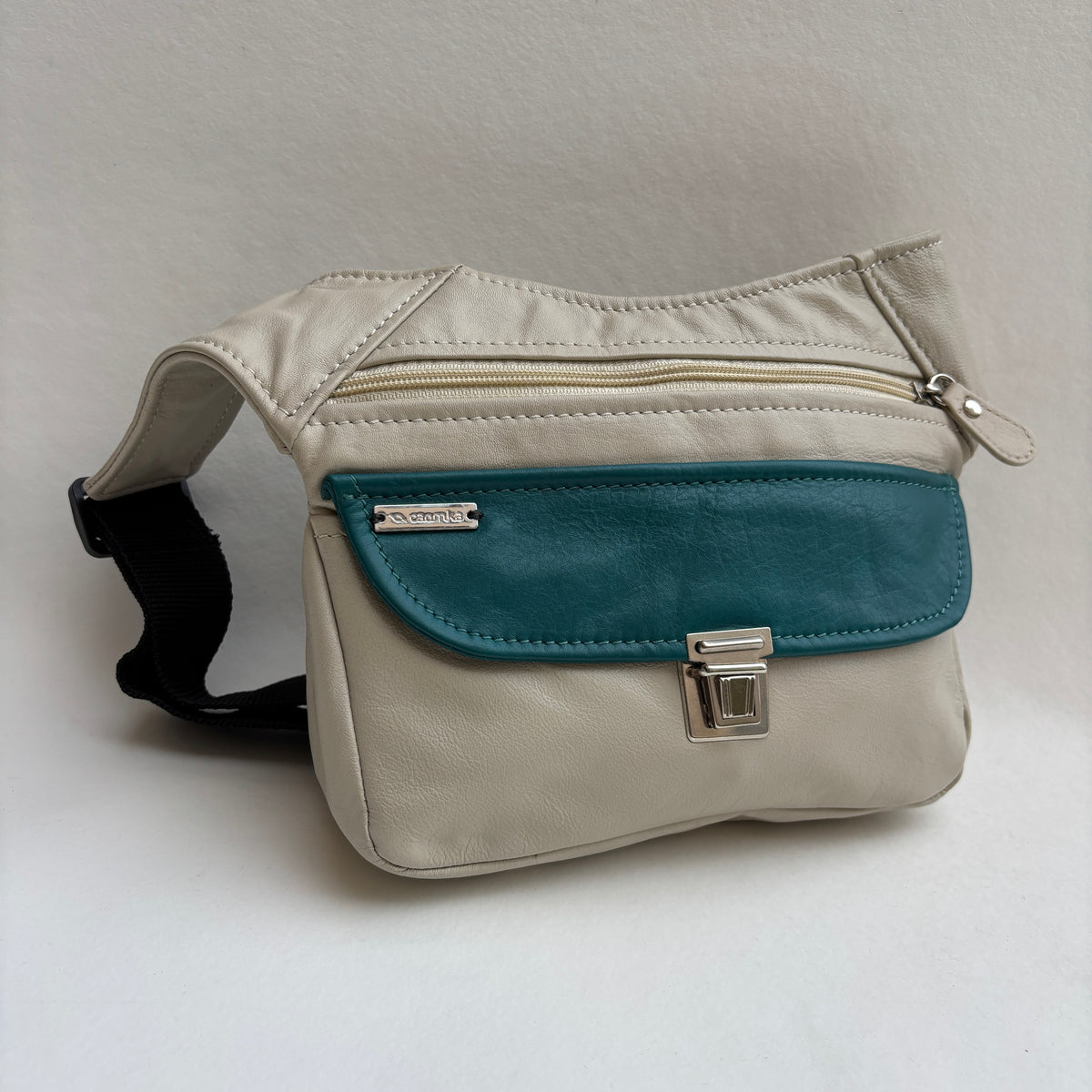 Riñonera Numa "Special Beige & Green” + Bolsillo trasero · Piel · Pieza Exclusiva Núm. 19489