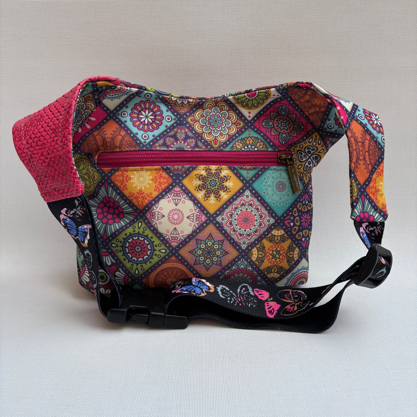 Special Mandalas Top + Bolsillo trasero · Impermeable · Pieza Única Núm. 16374