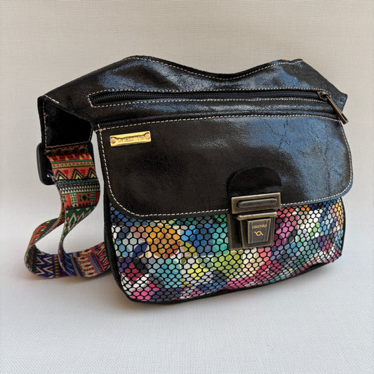 Special Black Fun Colors Top  · Piel - Cuero · Pieza Exclusiva Núm. 16343
