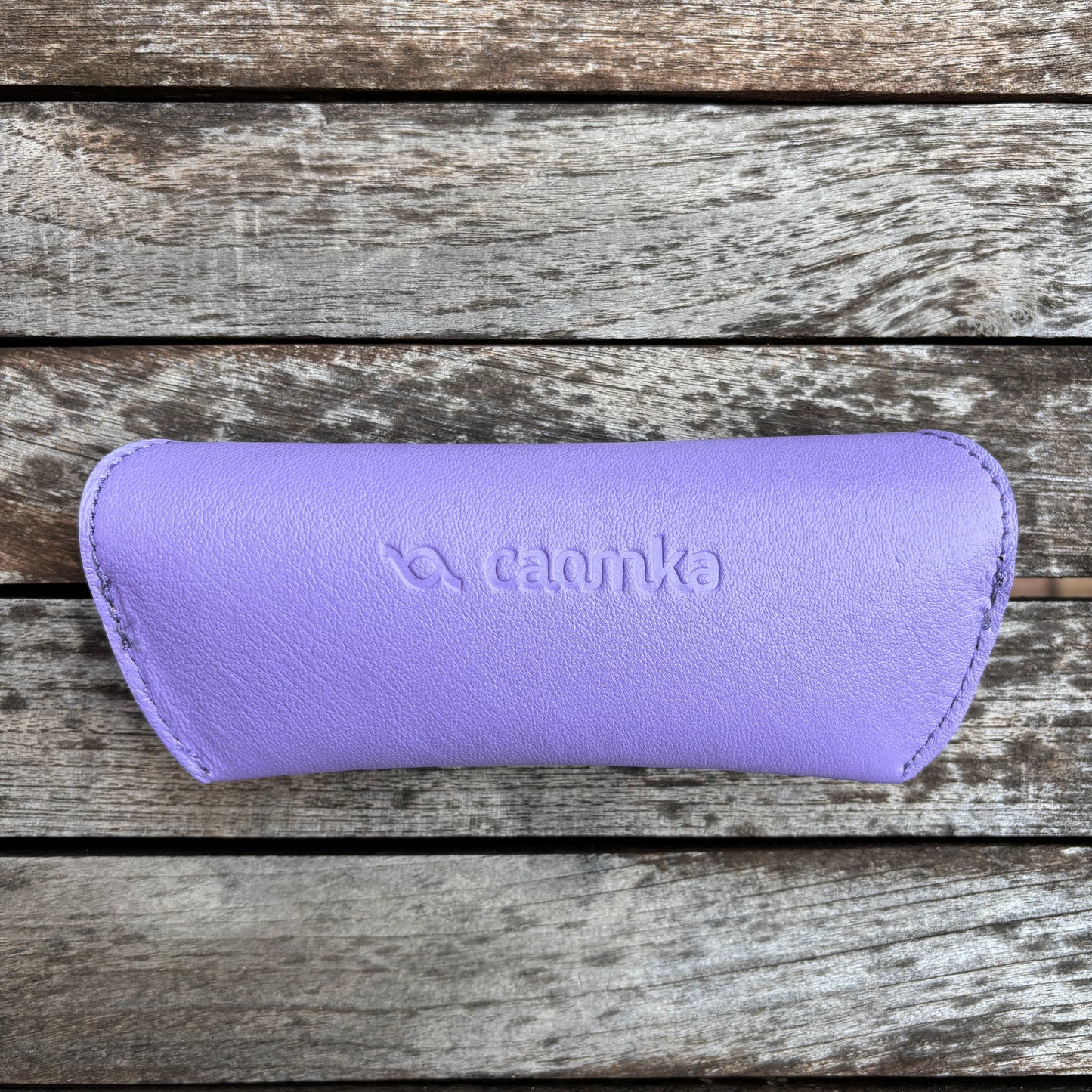 Estuche para gafas 100% de piel en color: "Violeta" · Pieza exclusiva núm. 18590
