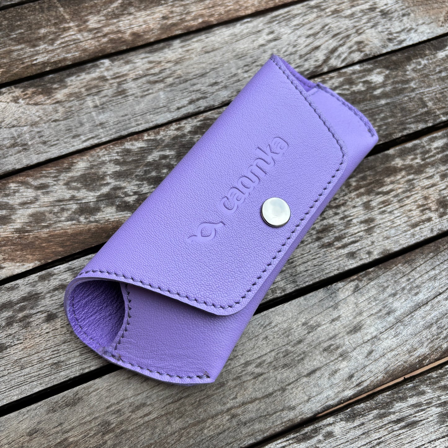 Estuche para gafas 100% de piel en color: "Violeta" · Pieza exclusiva núm. 18590