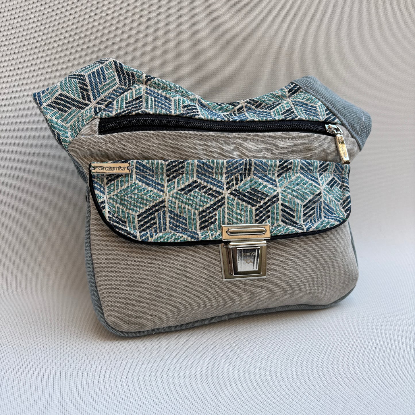 Special Gray & Geometric Top · Pieza Única Núm. 16357