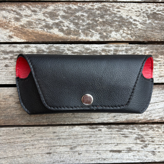 Estuche para gafas 100% de piel en color: "Negro" · Pieza única núm. 18585