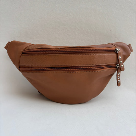 Riñonera Retrochic "Classic Brown Camel" · Piel · Pieza Exclusiva Núm. 19462