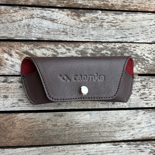 Estuche para gafas 100% de piel en color: "Marrón Chocolate" · Pieza exclusiva núm. 18587