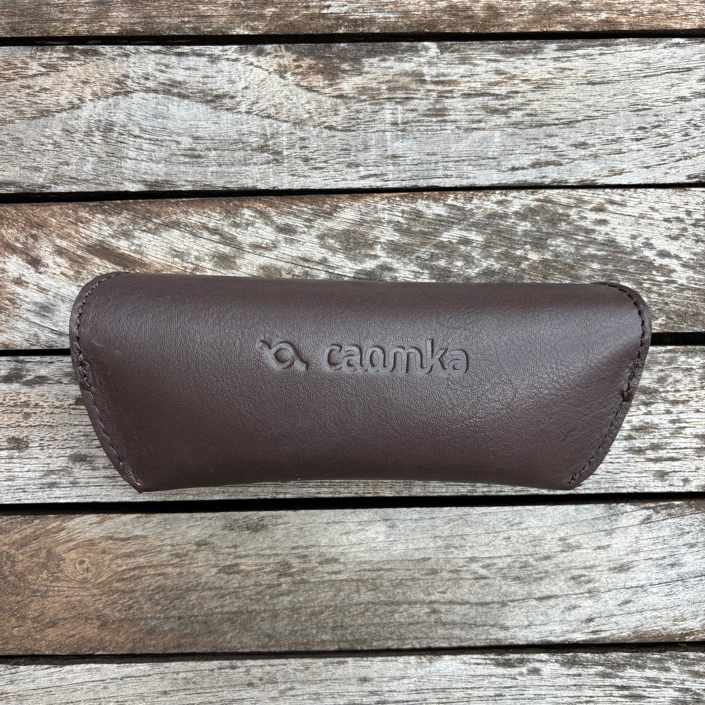 Estuche para gafas 100% de piel en color: "Marrón Chocolate" · Pieza exclusiva núm. 18587