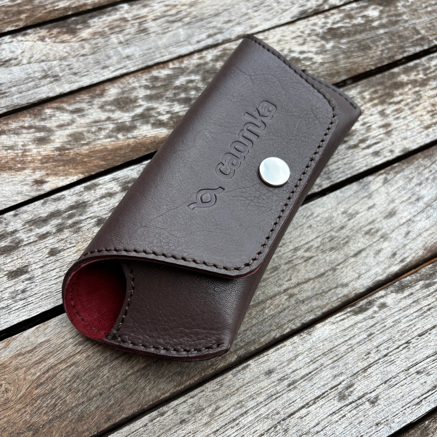 Estuche para gafas 100% de piel en color: "Marrón Chocolate" · Pieza exclusiva núm. 18587