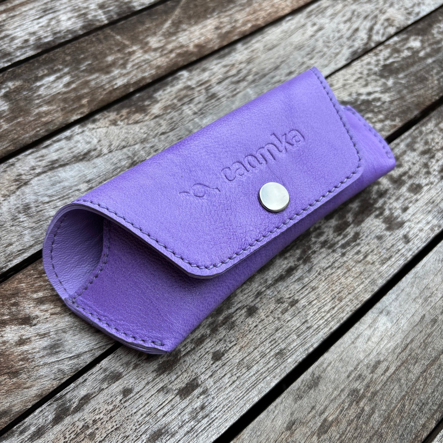 Estuche para gafas 100% de piel en color: "Lila" · Pieza única núm. 18586