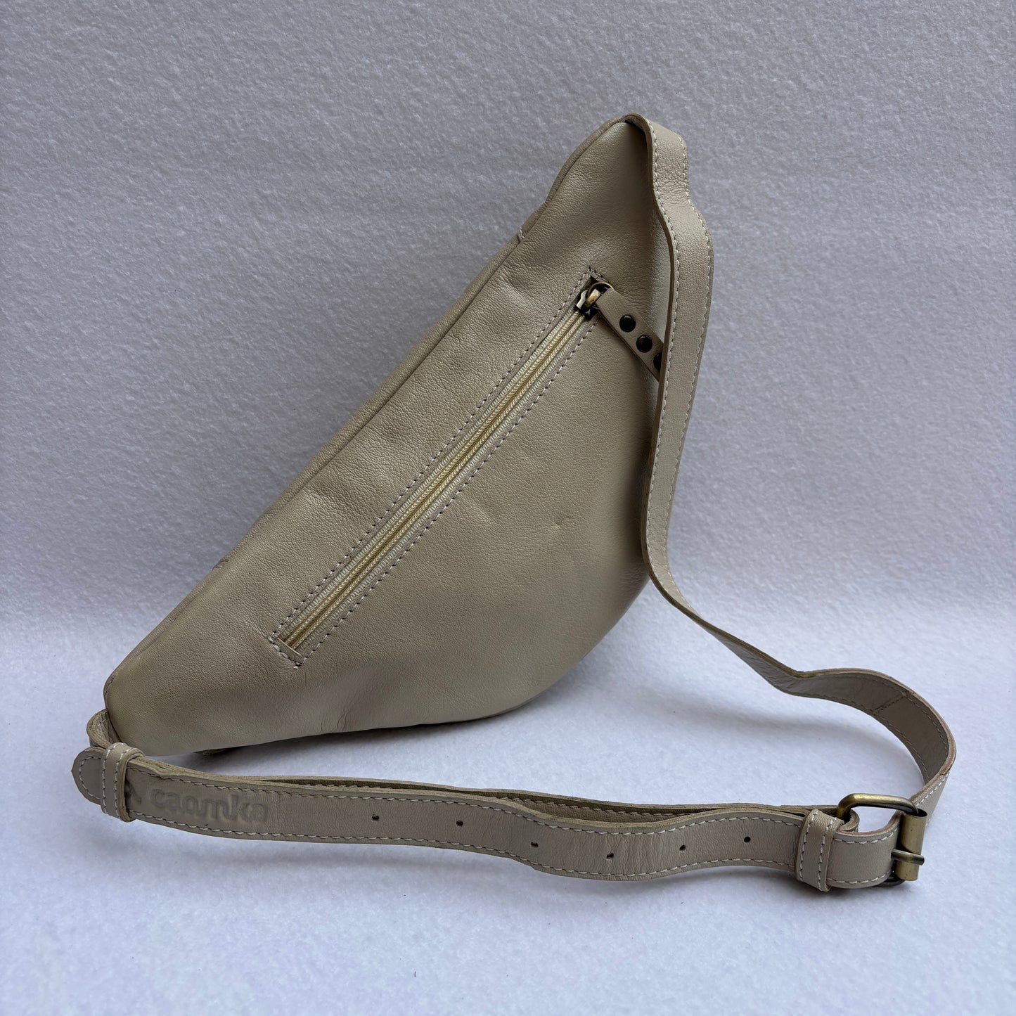 Riñonera "Special Premium RetroChic Beige" · Piel · Pieza Exclusiva Núm. 19468