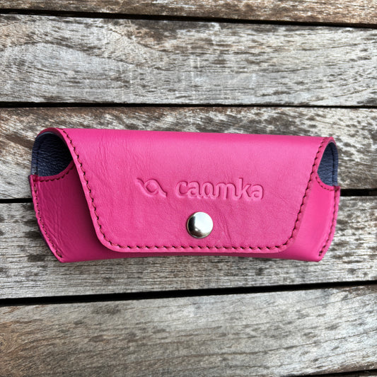 Estuche para gafas 100% de piel en color: "Fucsia" · Pieza exclusiva núm. 18582
