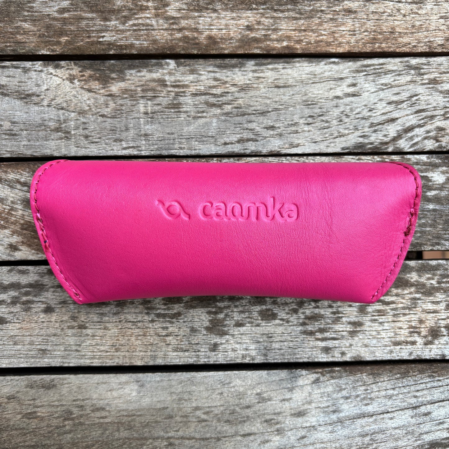 Estuche para gafas 100% de piel en color: "Fucsia" · Pieza exclusiva núm. 18582