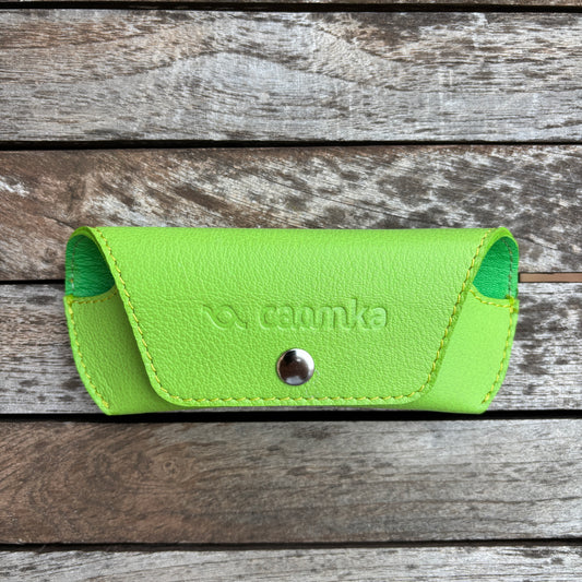 Estuche para gafas 100% de piel en color: "Lima" · Pieza exclusiva núm. 18578