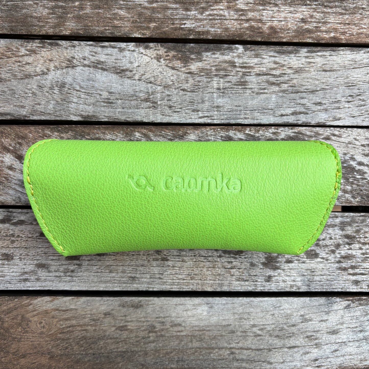 Estuche para gafas 100% de piel en color: "Lima" · Pieza exclusiva núm. 18578