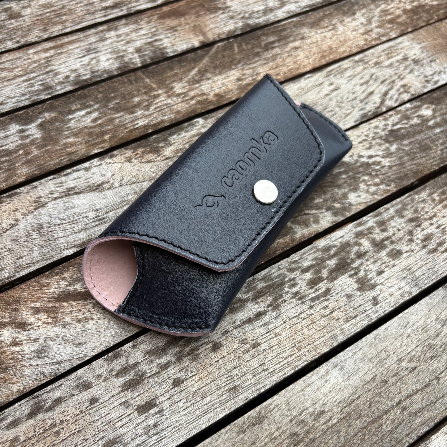 Estuche para gafas 100% de piel en color: "Negro" · Pieza única núm. 18576