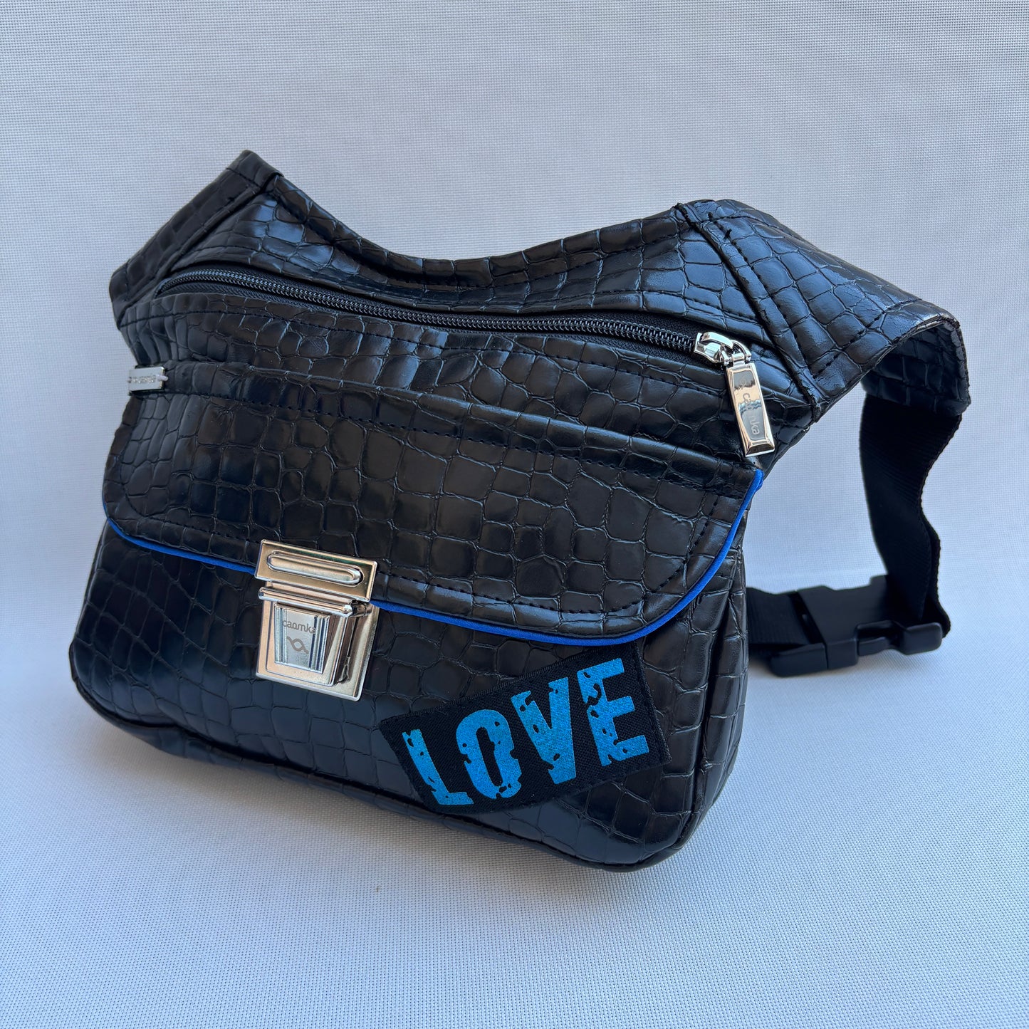 Riñonera "Special Black Love" + Bolsillo trasero · Polipiel · Pieza Única Núm. 17268