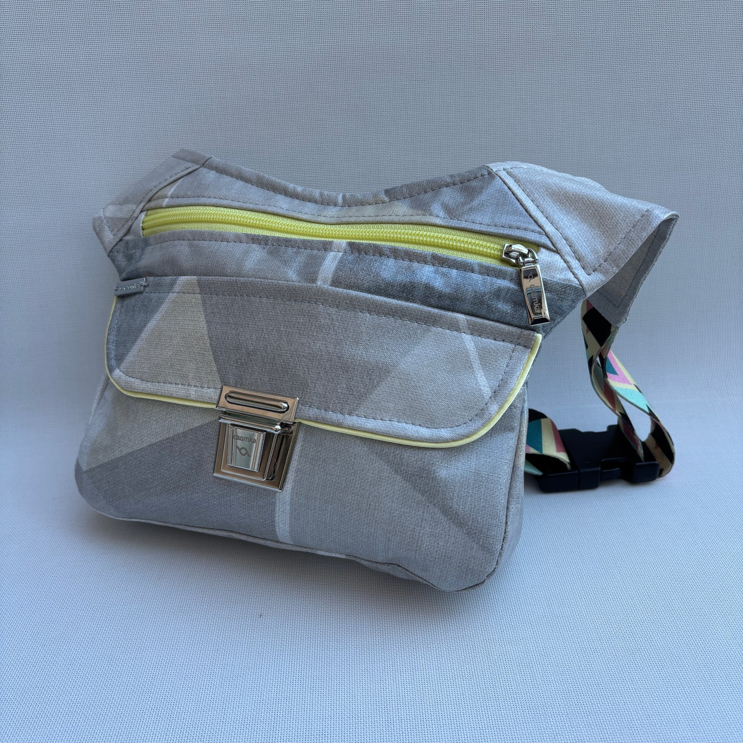 Riñonera "Special Springproof" + Bolsillo trasero · Impermeable · Pieza Única Núm. 17250