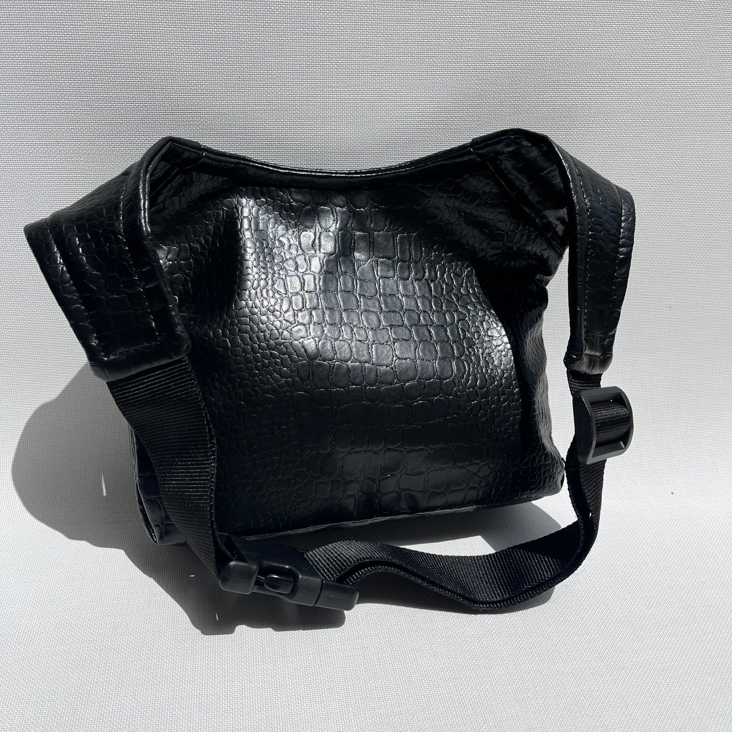 Special Black Elegant Leatherette Exclusive Piece No. 13394