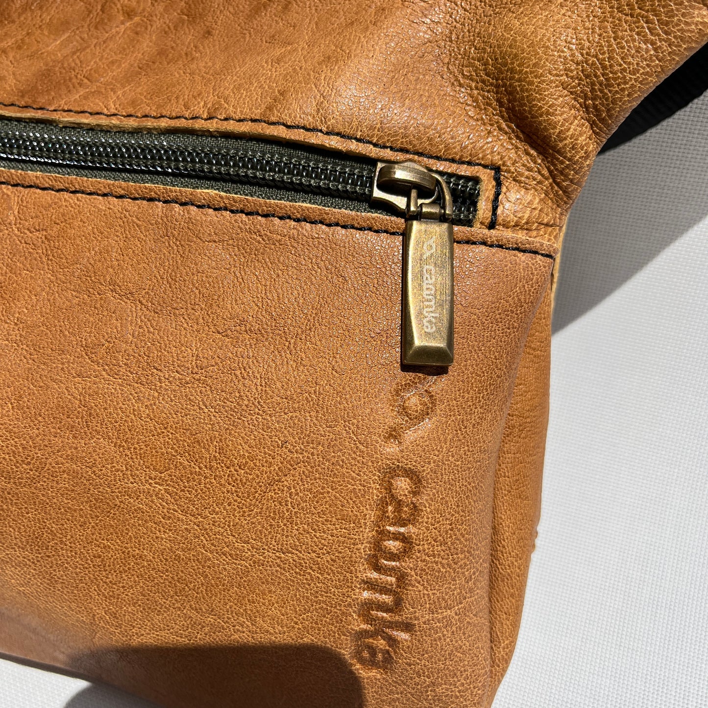 Special Brown · Piel natural BioCuir® · Pieza Exclusiva Núm. 13876