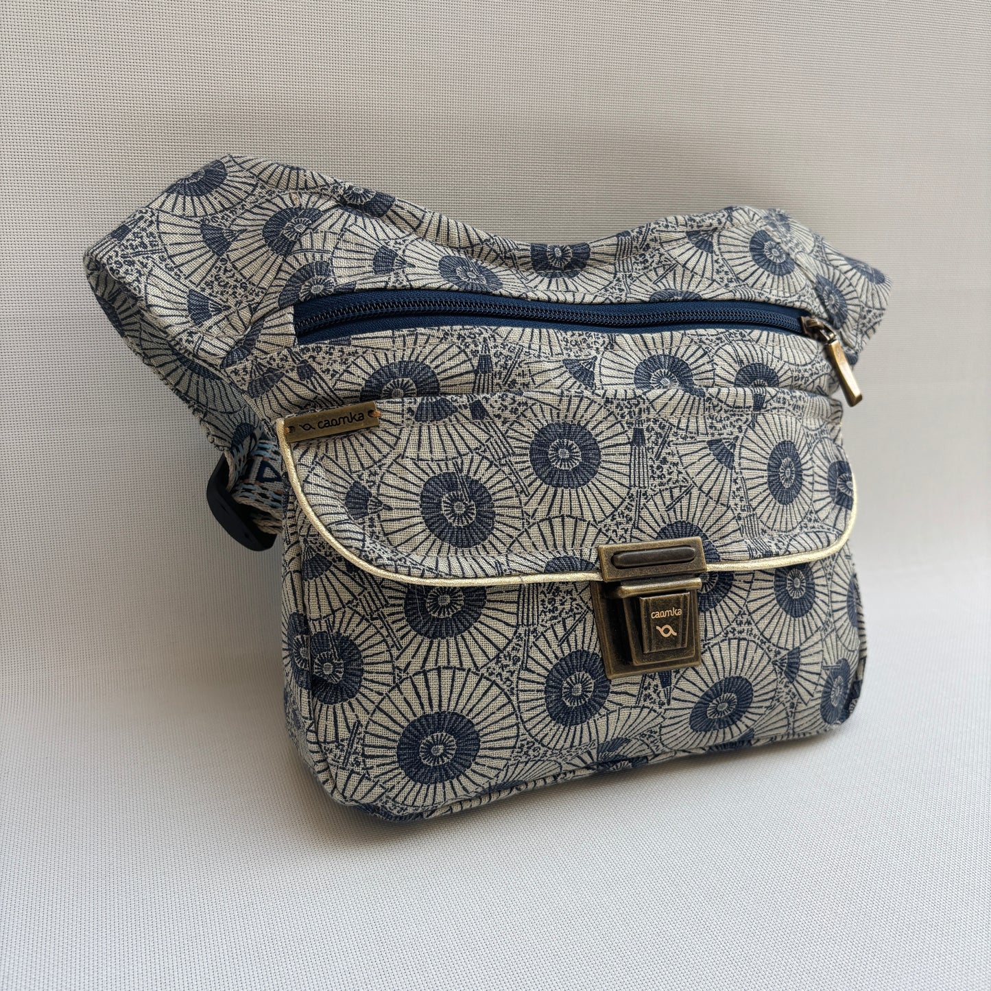 Riñonera "Special Blue Mandalas Top" +  Bolsillo trasero · Pieza Única Núm. 17947