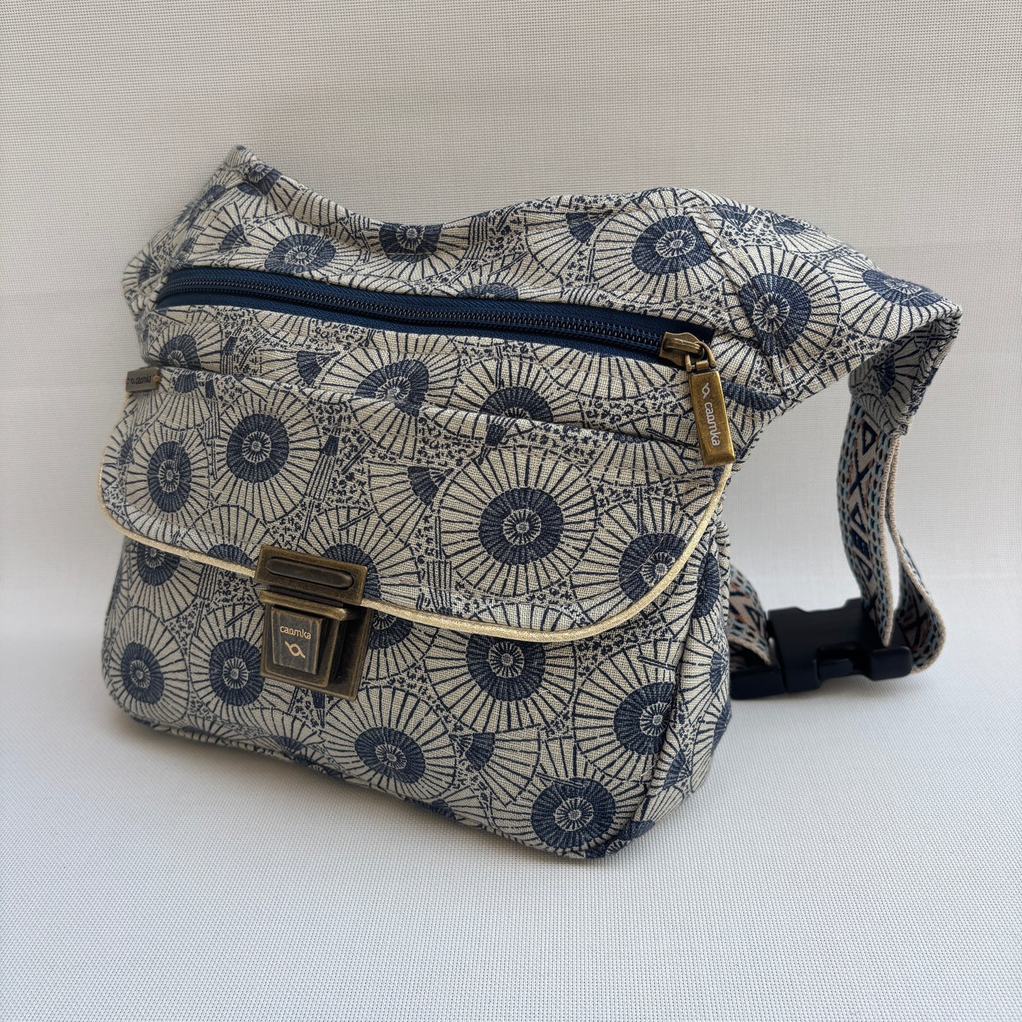 Riñonera "Special Blue Mandalas Top" +  Bolsillo trasero · Pieza Única Núm. 17947