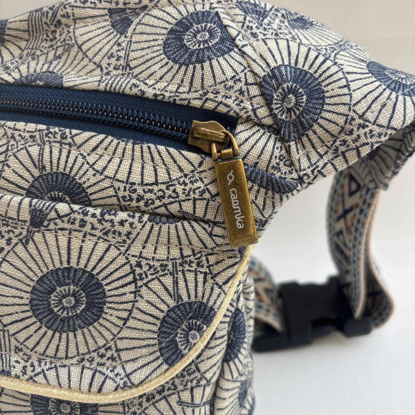 Riñonera "Special Blue Mandalas Top" +  Bolsillo trasero · Pieza Única Núm. 17947