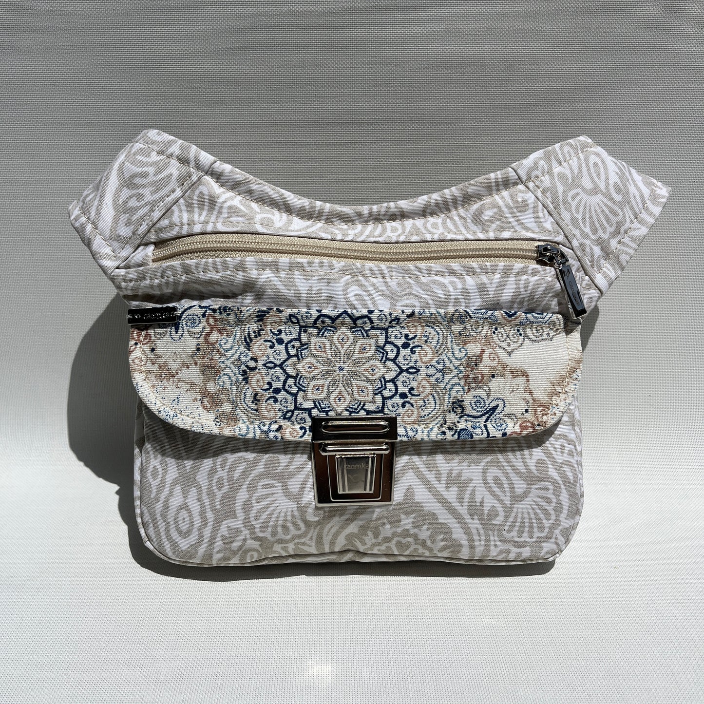 Special Elegant Gray &amp; Dots · Waterproof · Unique Piece No. 13131