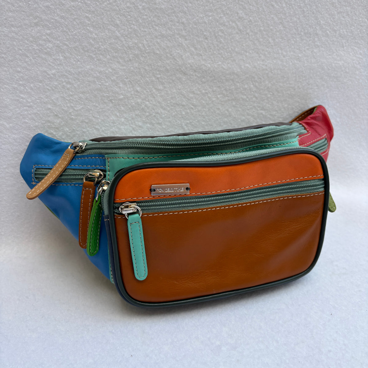 Riñonera RetroChic Analia Happy Colors · Piel · Pieza Única Núm. 19529