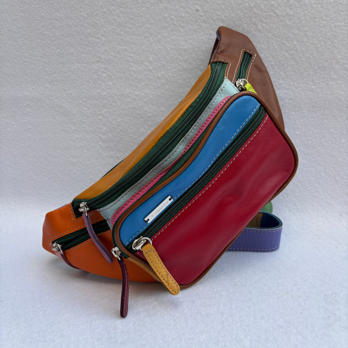 Riñonera RetroChic Analia Happy Colors · Piel · Pieza Única Núm. 19526