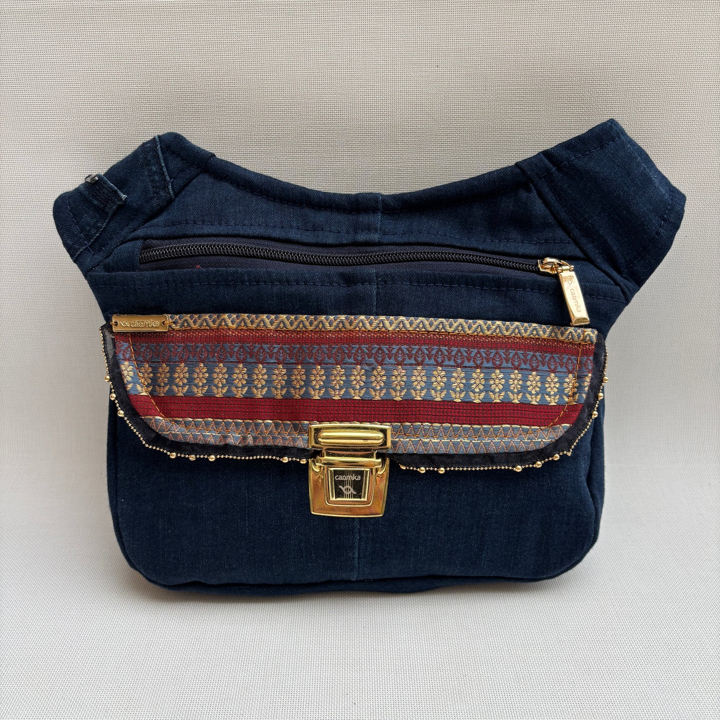 Riñonera “Special ♻️ Jeans Recycled ♻️ ” · Pieza Única Núm. 18708