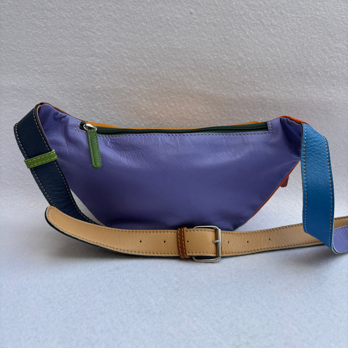 Riñonera RetroChic Analia Happy Colors · Piel · Pieza Única Núm. 19526