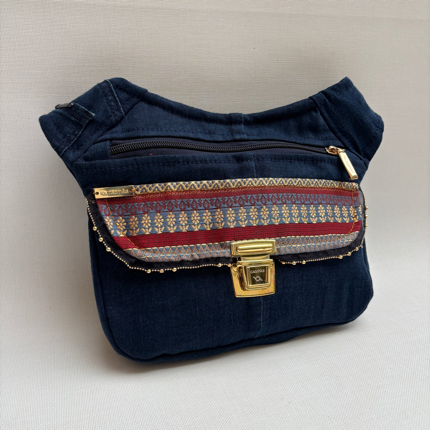 Riñonera “Special ♻️ Jeans Recycled ♻️ ” · Pieza Única Núm. 18708