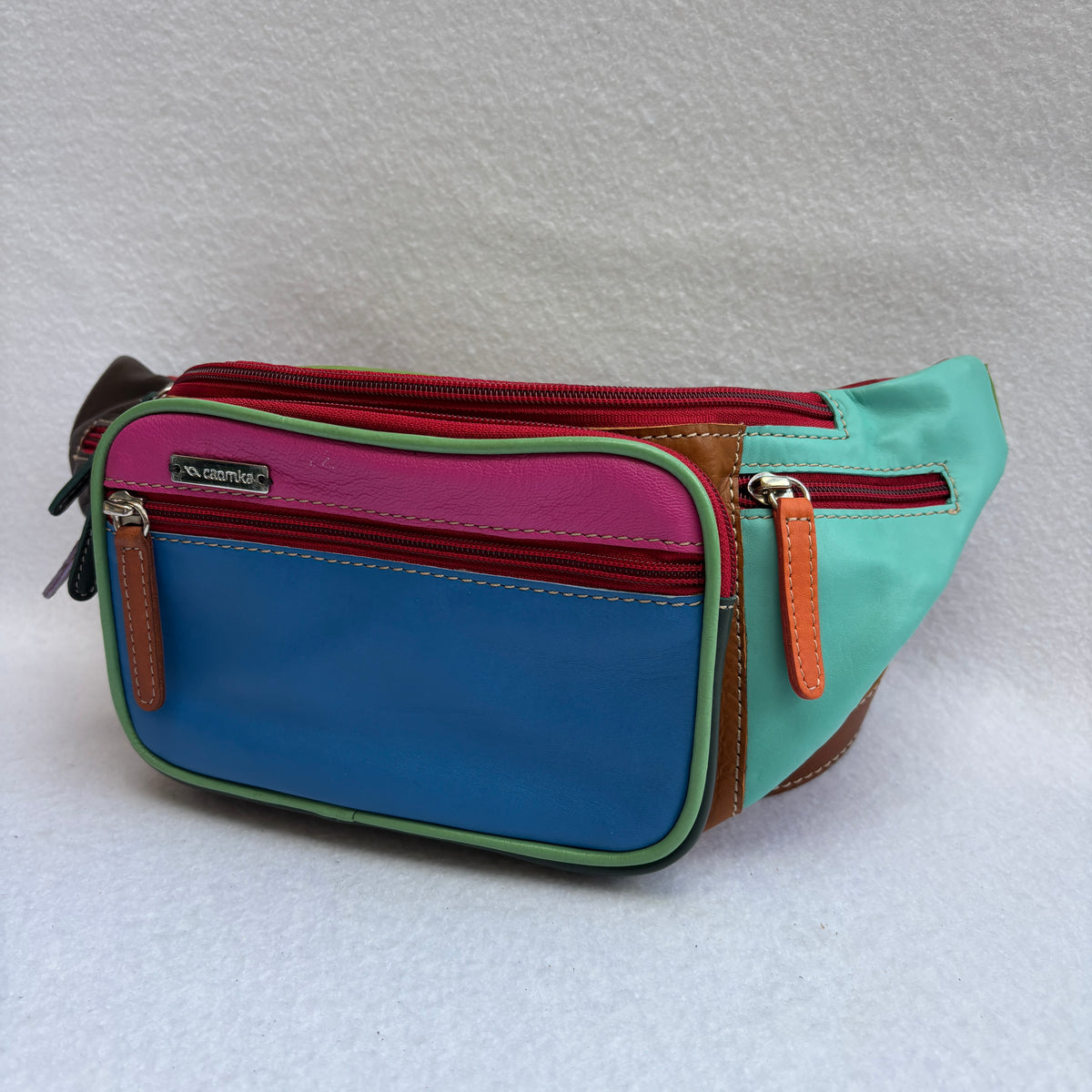 Riñonera RetroChic Analia Happy Colors · Piel · Pieza Única Núm. 19525