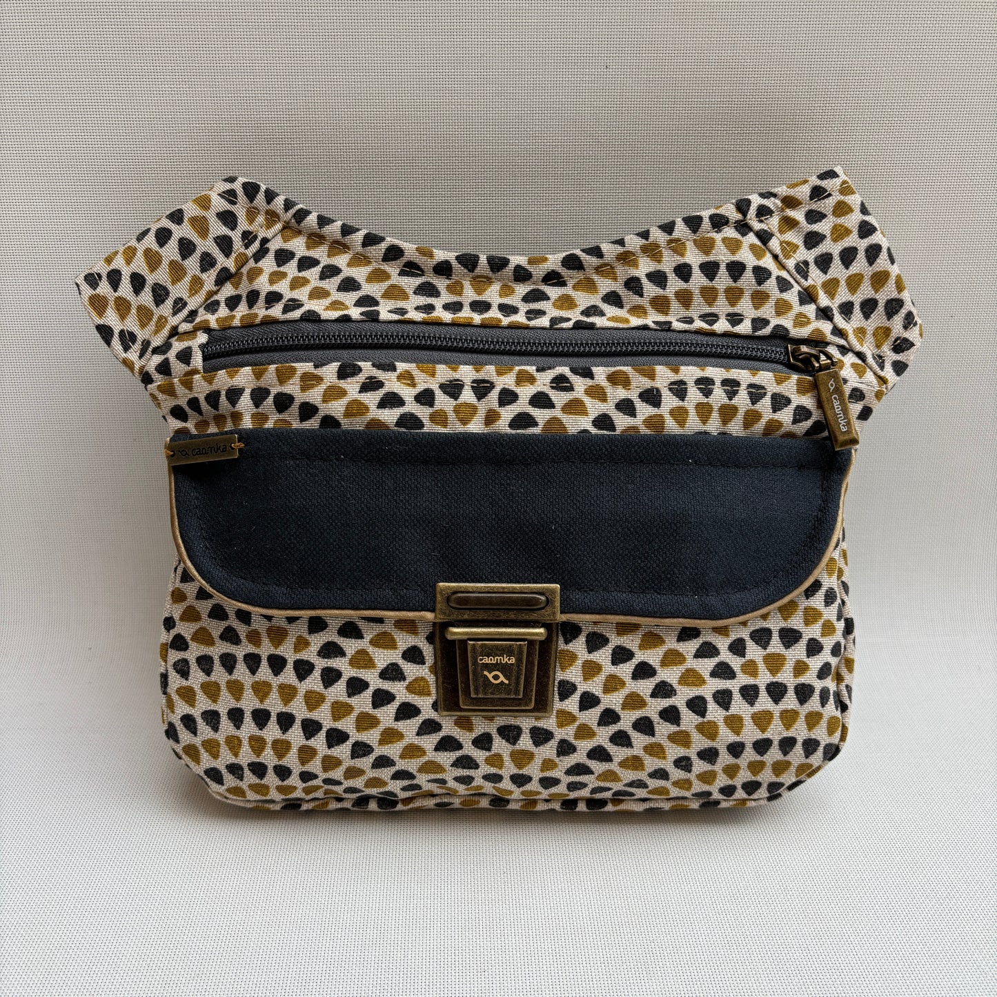 Riñonera "Elegant Mosaic Black" · Pieza única Núm. 18816