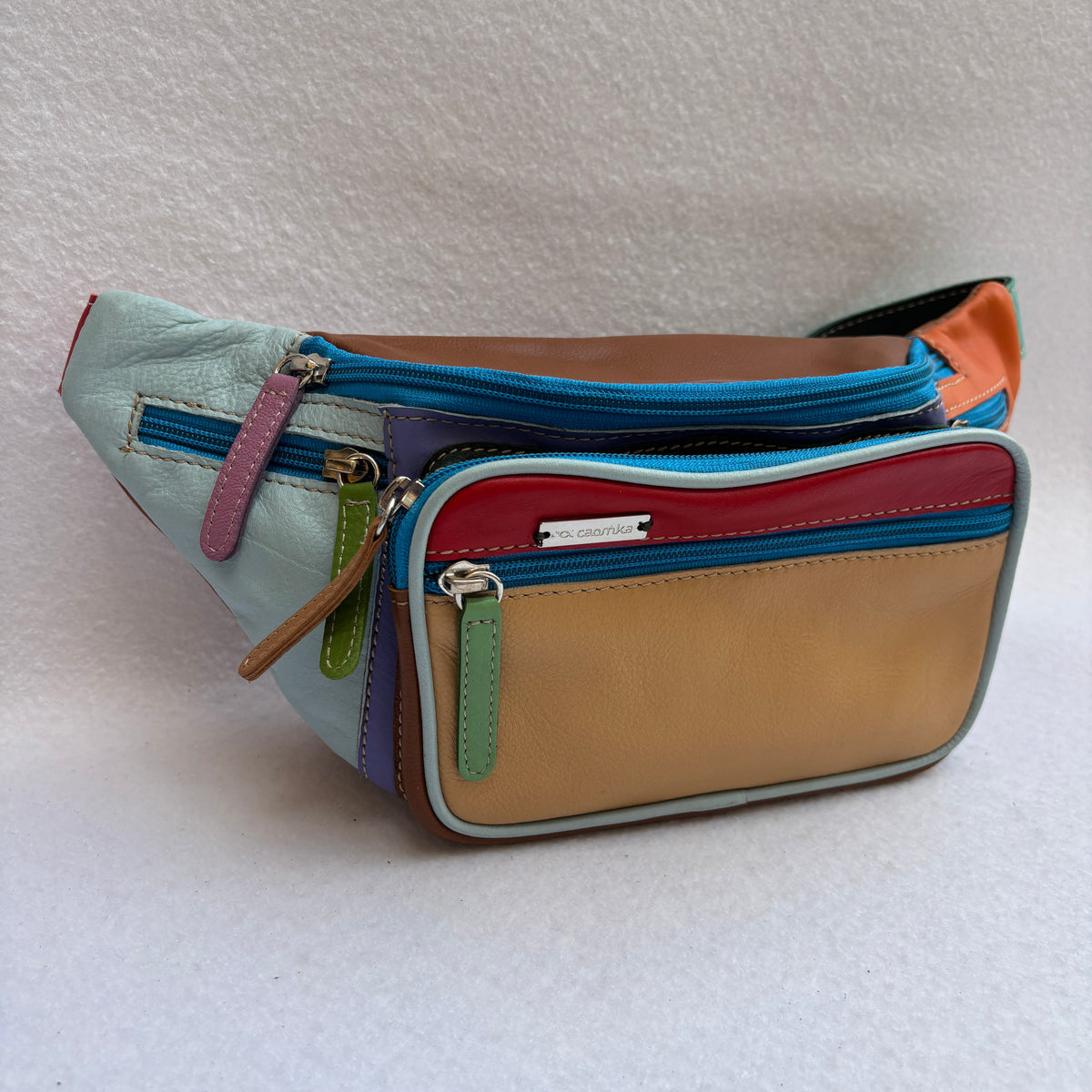 Riñonera RetroChic Analia Happy Colors · Piel · Pieza Única Núm. 19523
