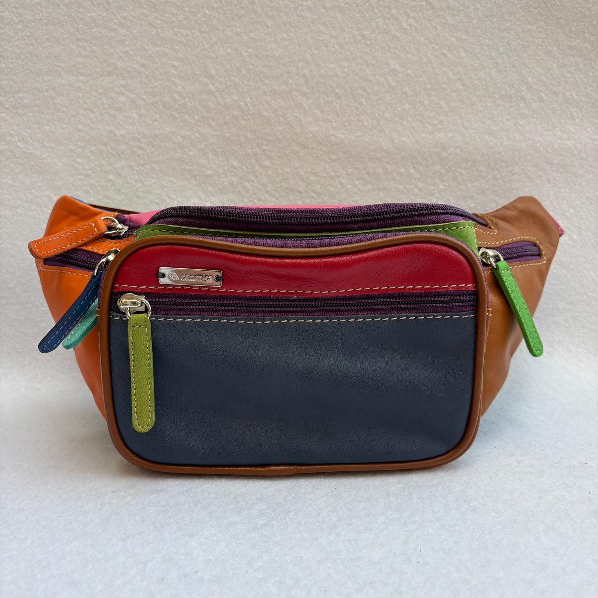 Riñonera RetroChic Analia Happy Colors · Piel · Pieza Única Núm. 19522