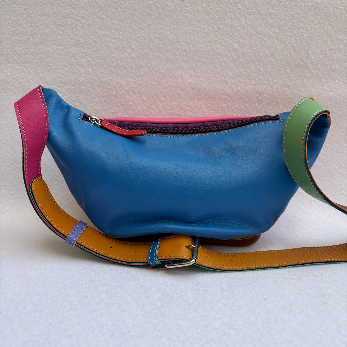 Riñonera RetroChic Analia Happy Colors · Piel · Pieza Única Núm. 19522