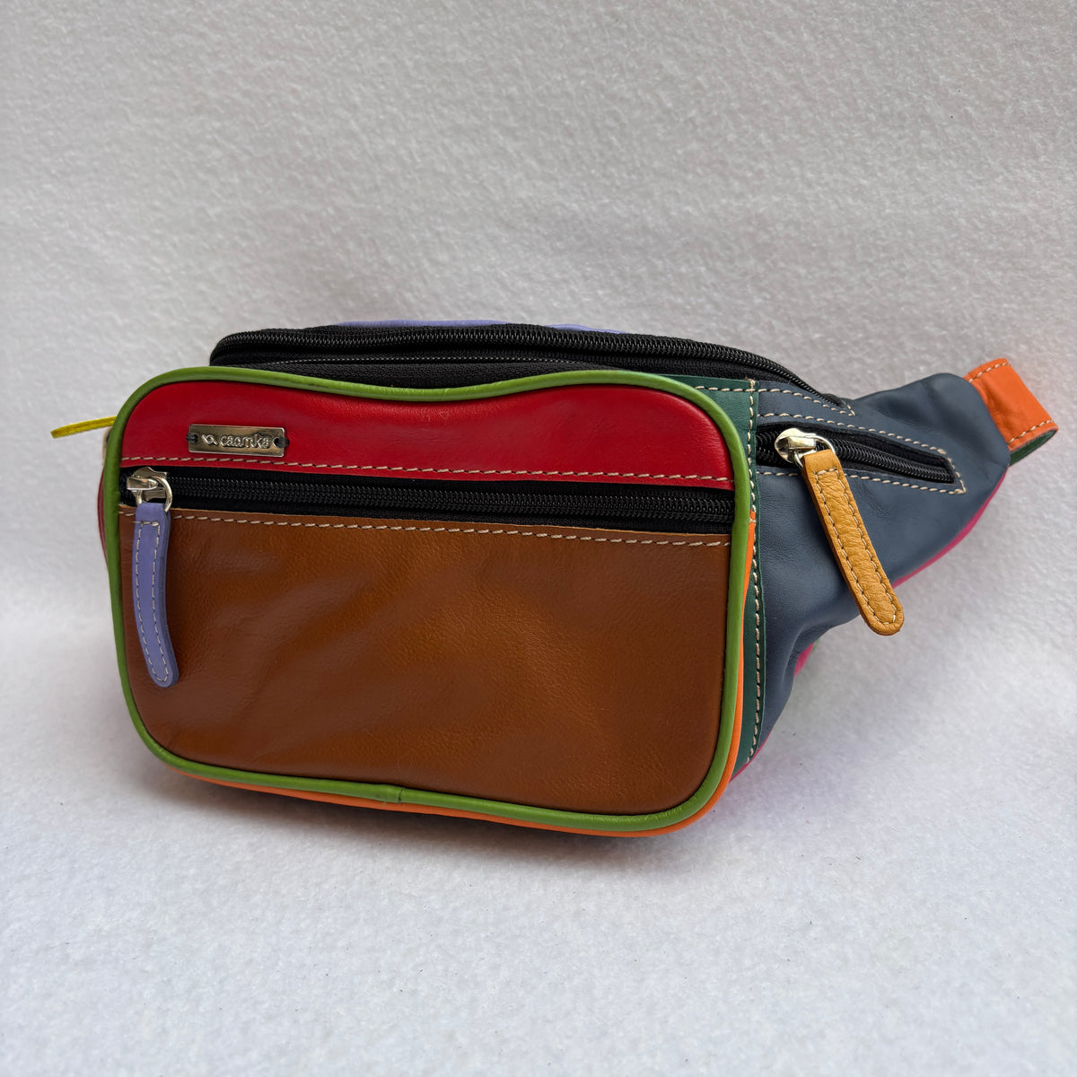 Riñonera RetroChic Analia Happy Colors · Piel · Pieza Única Núm. 19520