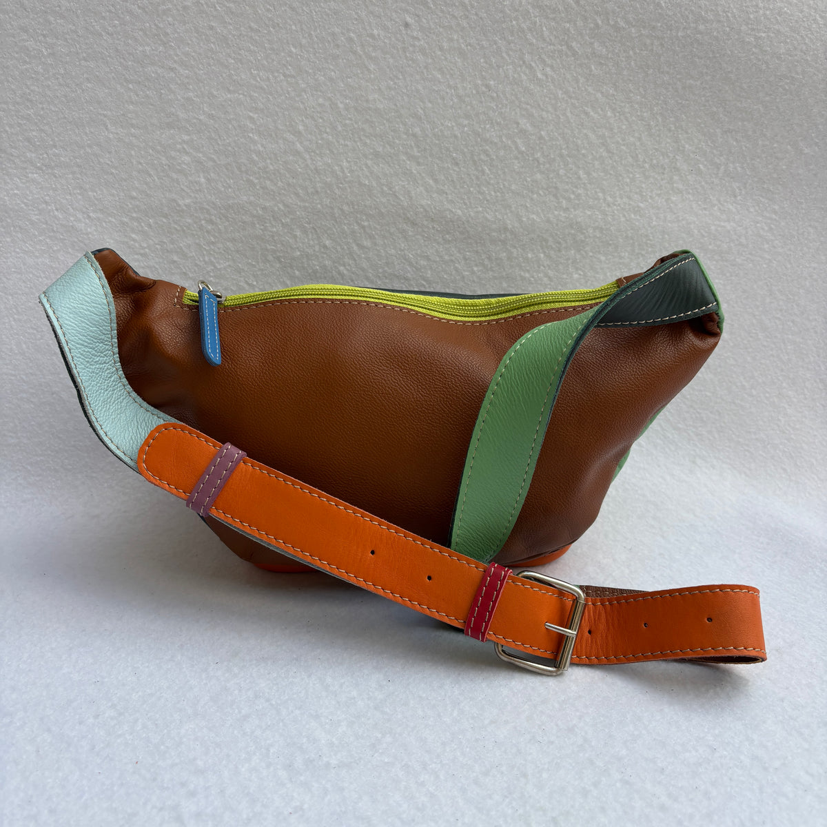 Riñonera RetroChic Analia Happy Colors · Piel · Pieza Única Núm. 19518