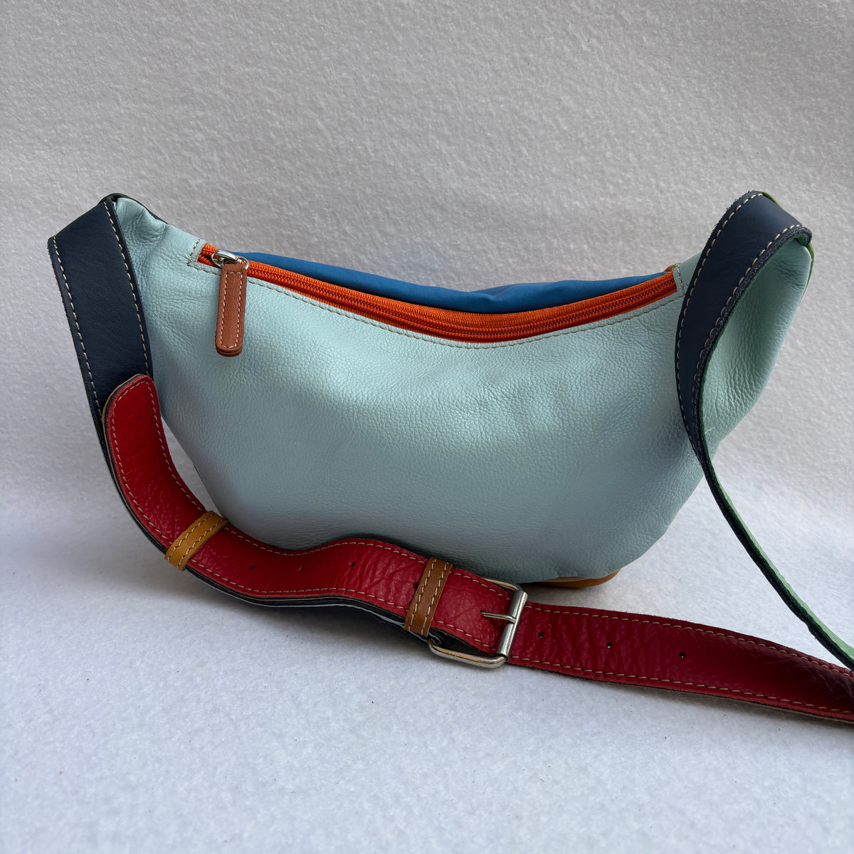 Riñonera RetroChic Analia Happy Colors · Piel · Pieza Única Núm. 19517