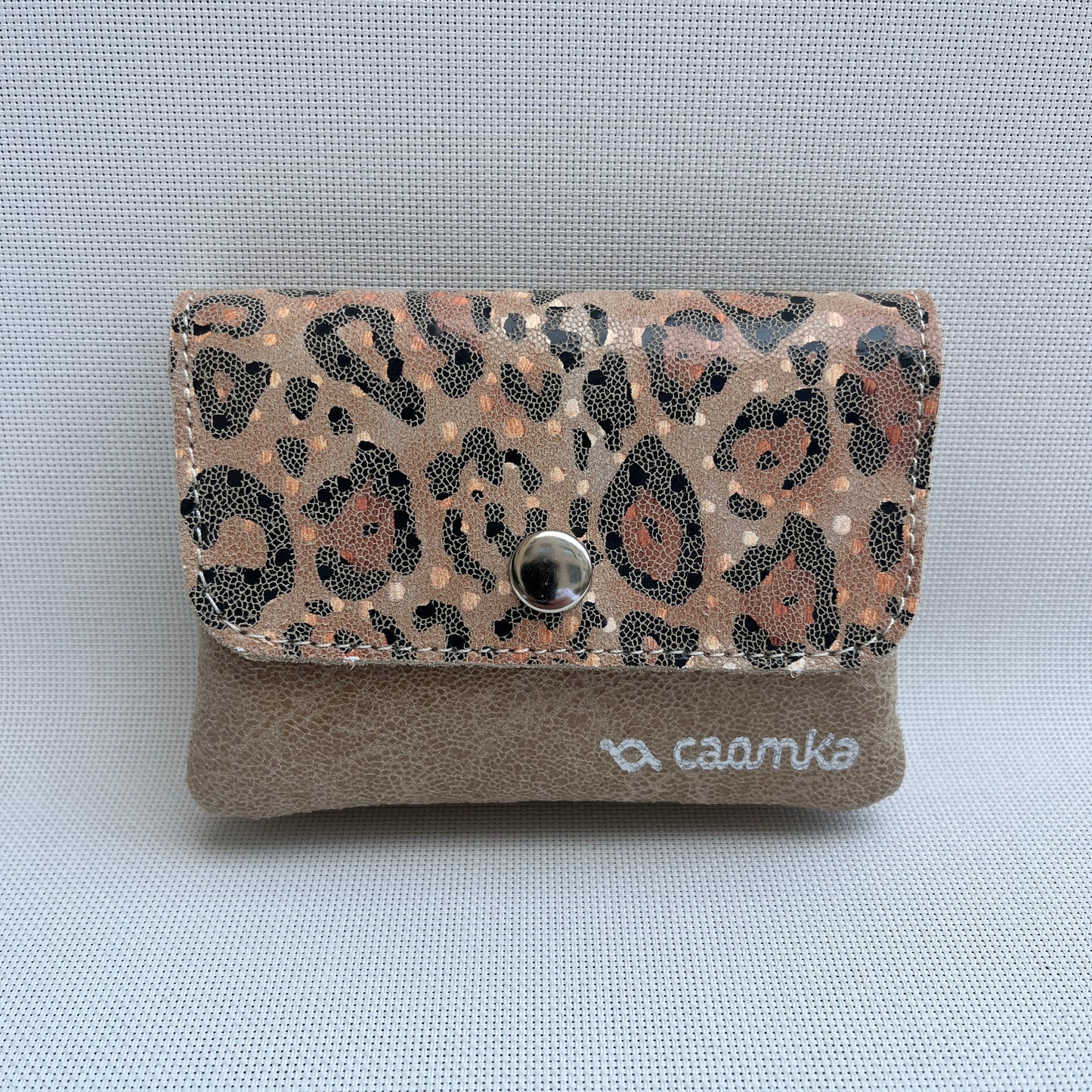 Monedero Sweet Caomka "Leopard Camel" · Piel - Cuero · Pieza Exclusiva Núm. 15479