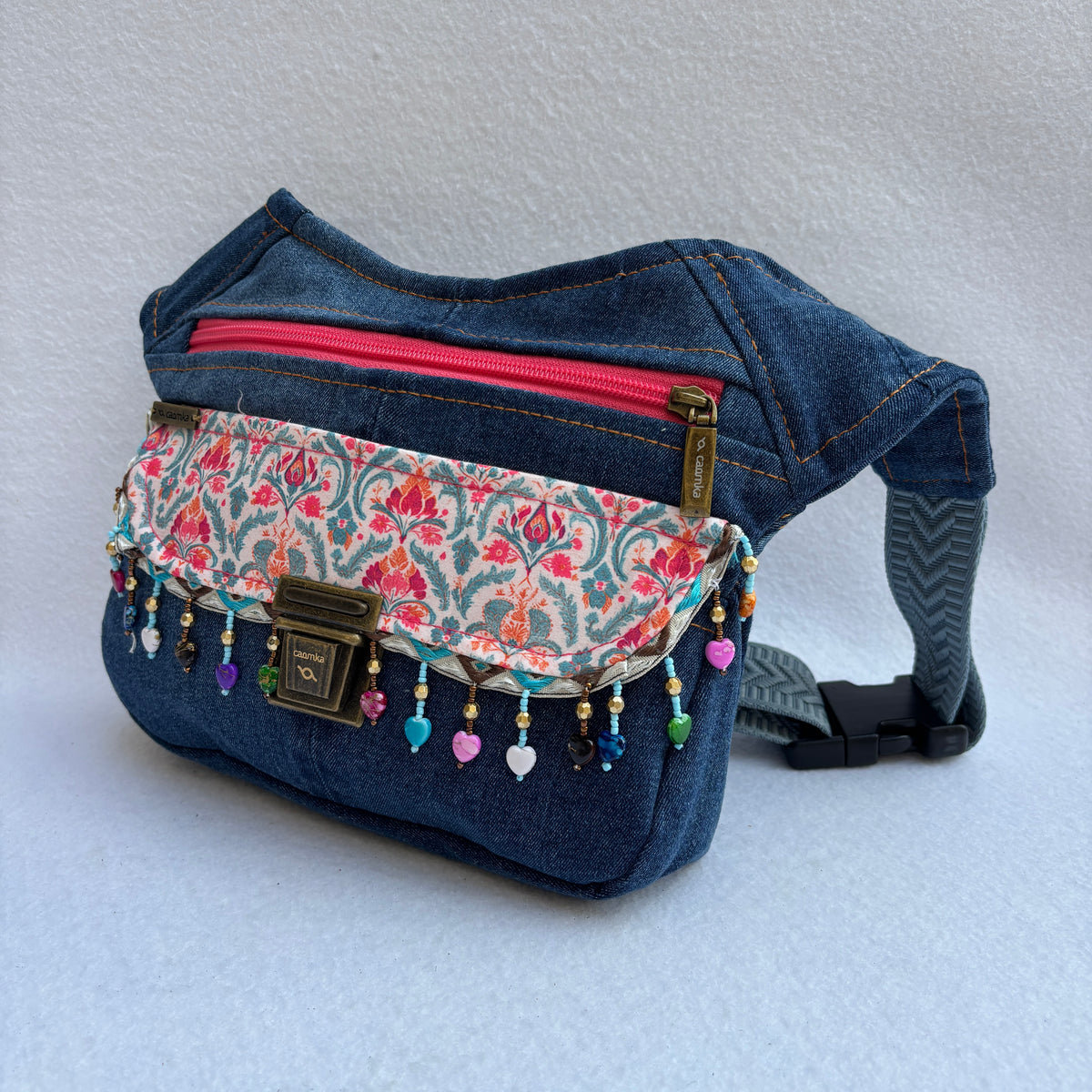 Riñonera Original "Jeans Fantasy Top" ♻️ Jeans Recycled ♻️ · Pieza Única Núm. 19541