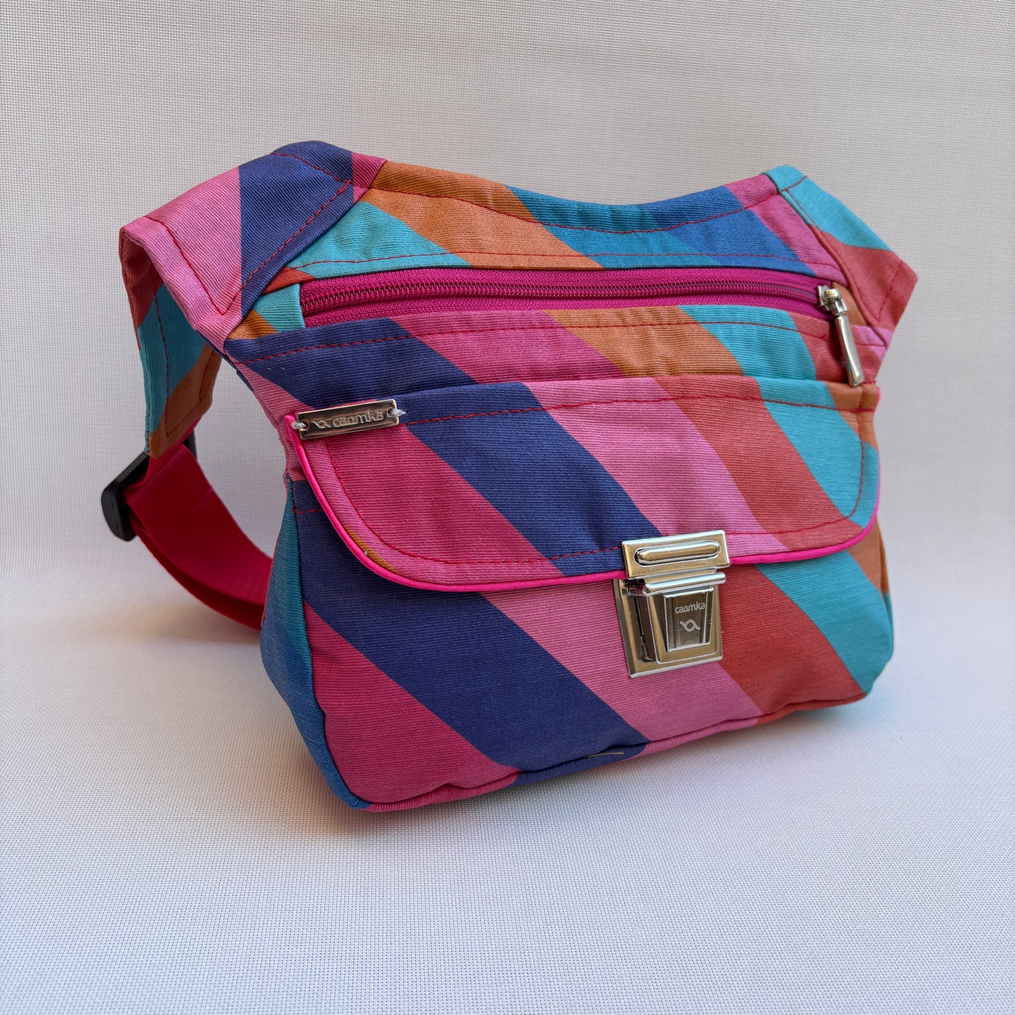Special Rainbow Fire · Impermeable · Pieza Única Núm. 16405
