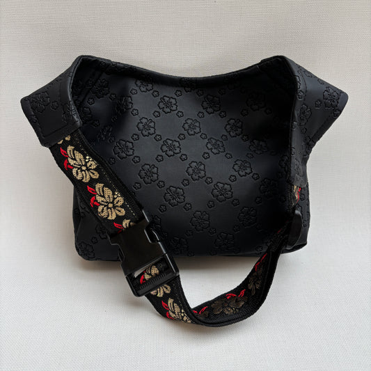 Riñonera "Black Special Flowers Top" · Polipiel · Pieza Única Núm. 18751