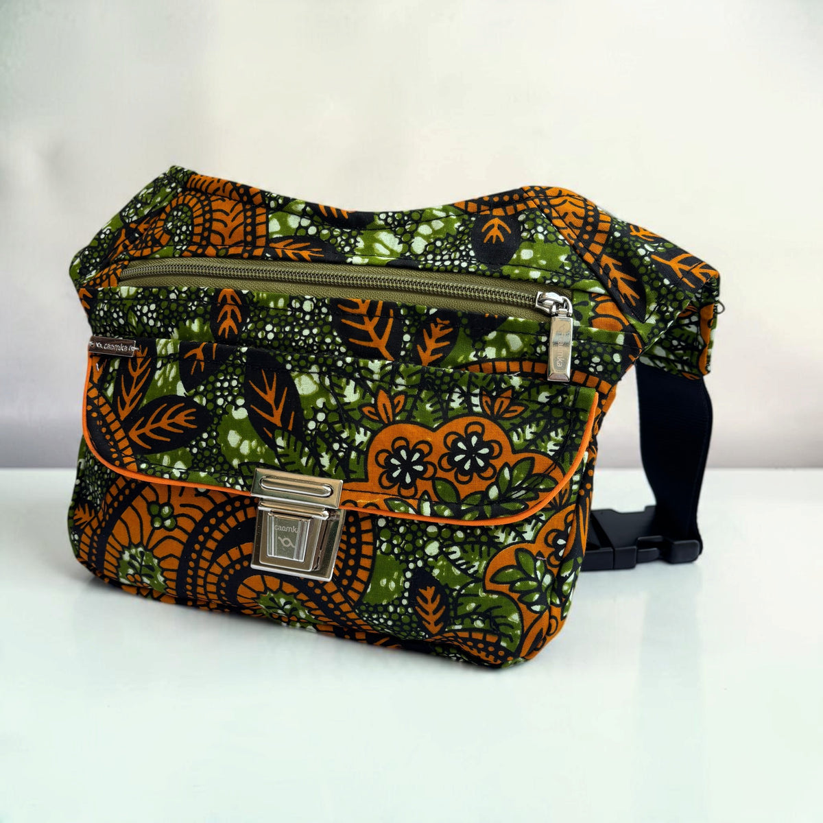 Riñonera Original "Special Africa" + Bolsillo trasero · Pieza Única Núm. 19623