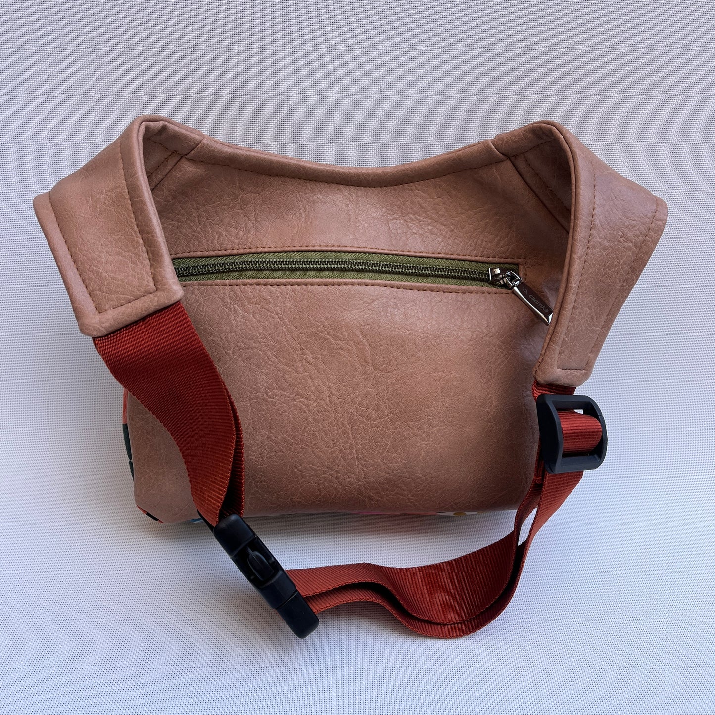 Special Elegant Brown Vegan Leatherette Exclusive Piece No. 13389