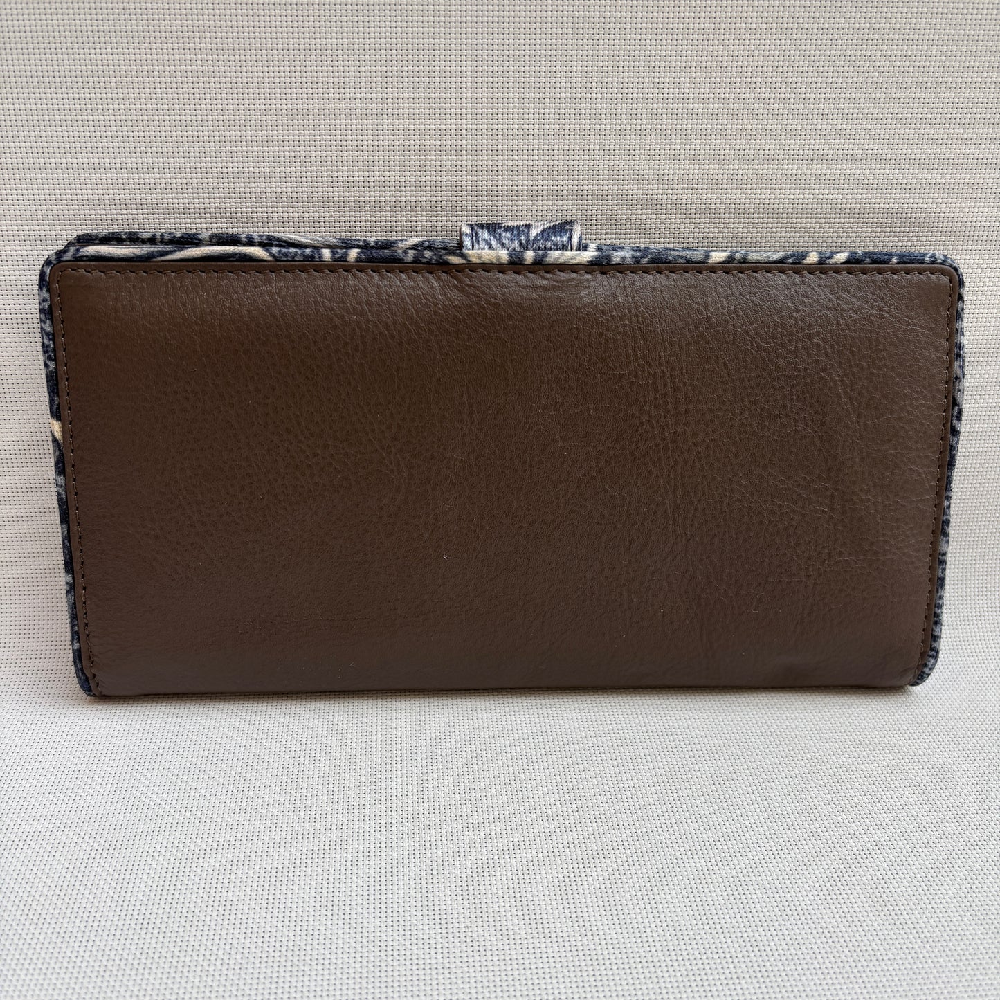 Monedero Plano Caomka "Modelo Estefánia" · Piel · Pieza Exclusiva Num. 18679