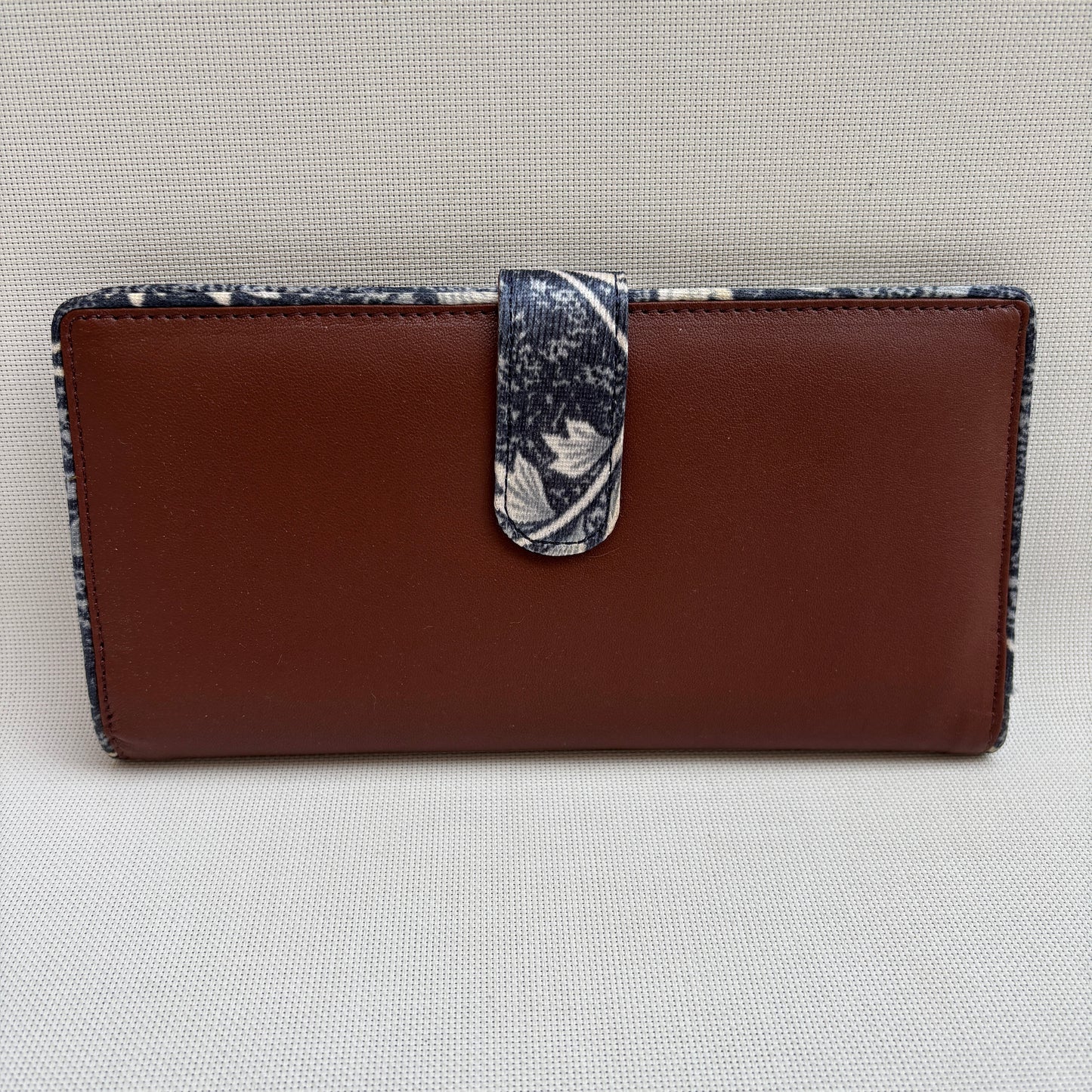 Monedero Plano Caomka "Modelo Estefánia" · Piel · Pieza Exclusiva Num. 18677