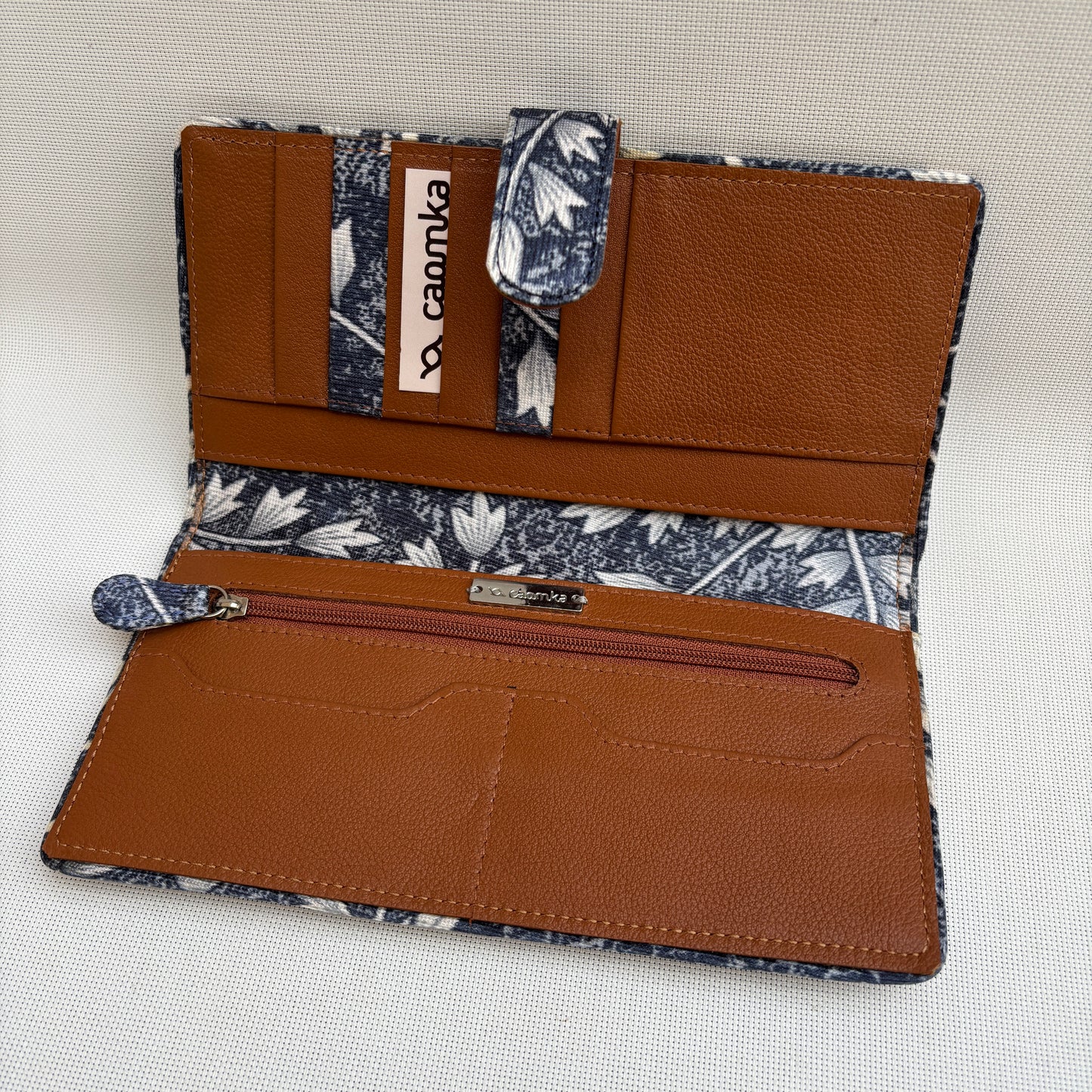 Monedero Plano Caomka "Modelo Estefánia" · Piel · Pieza Exclusiva Num. 18675