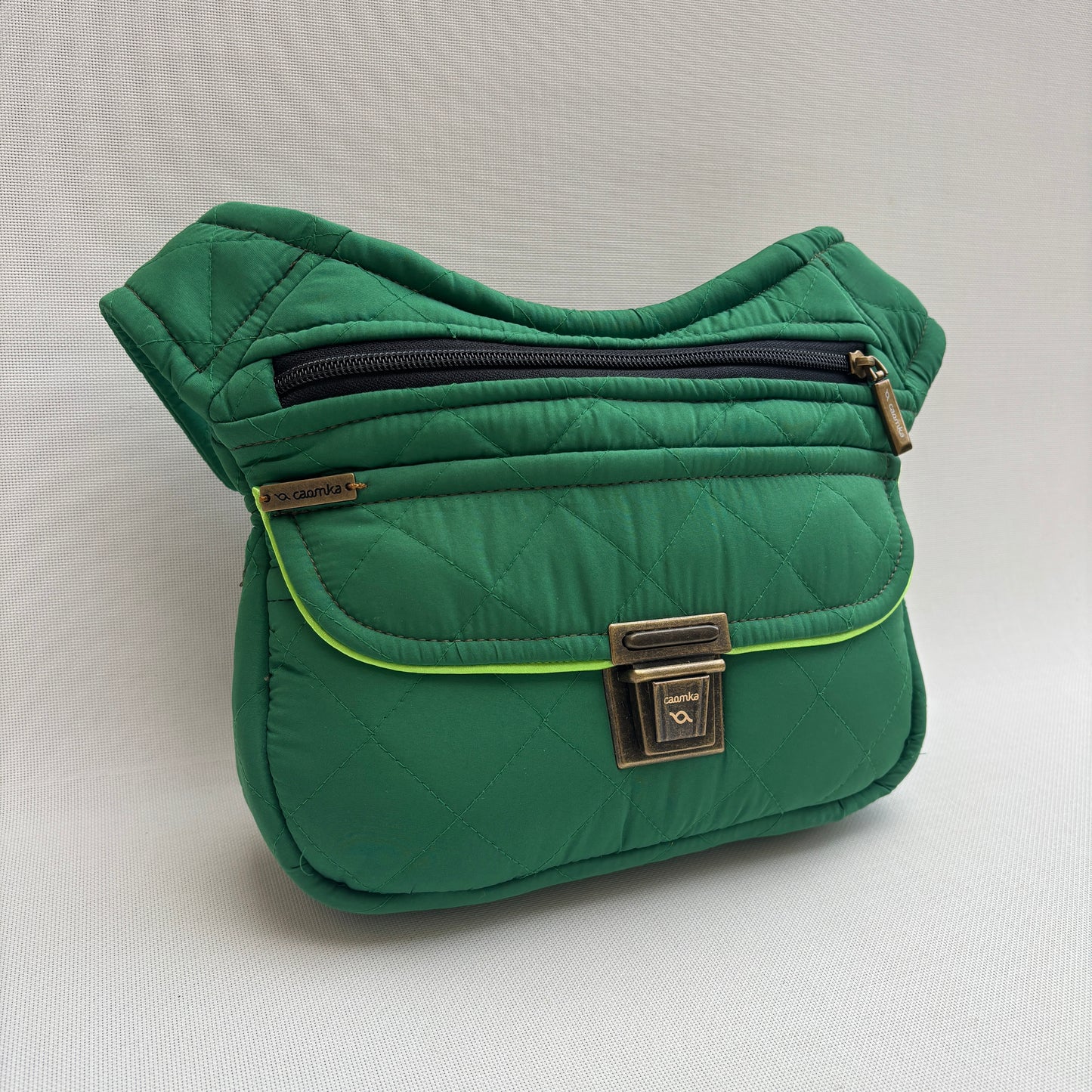 Riñonera "Special Green Spring Soft" · Pieza Única Núm. 17224