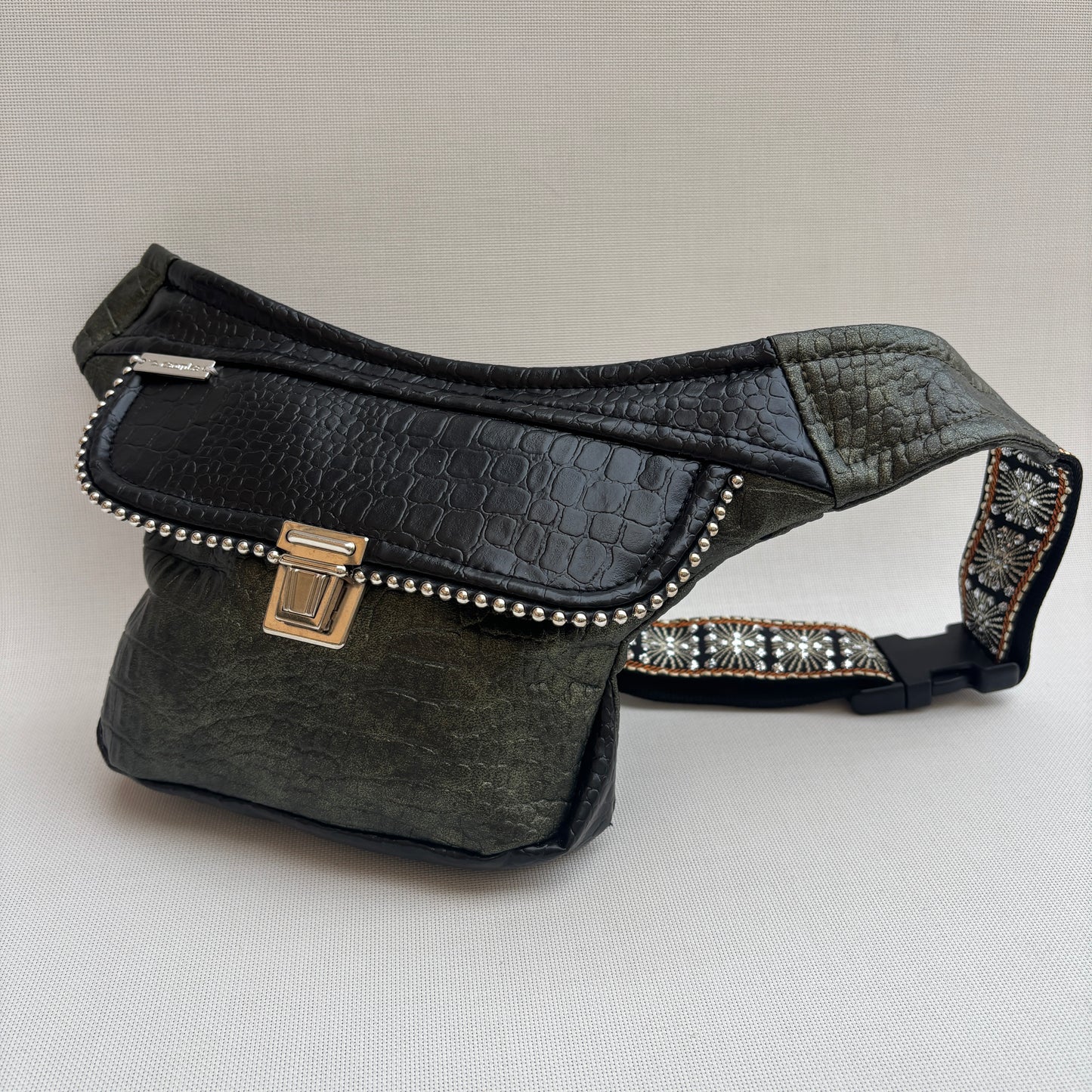 Mini Luxury Green & Black + Bolsillo trasero extra · Pieza Única Núm. 17254